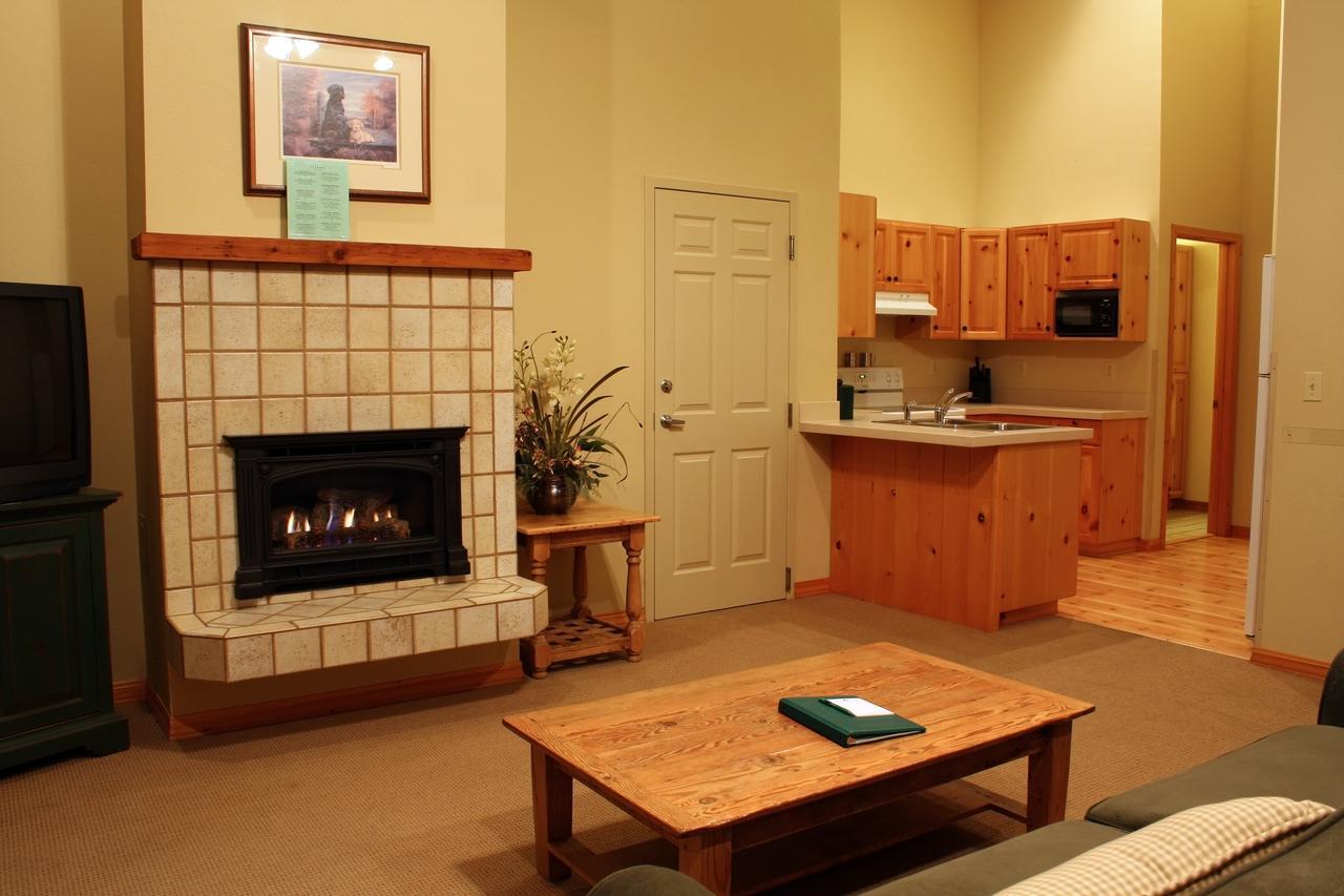 Mountain Lake Lodge Woods Bay Bagian luar foto