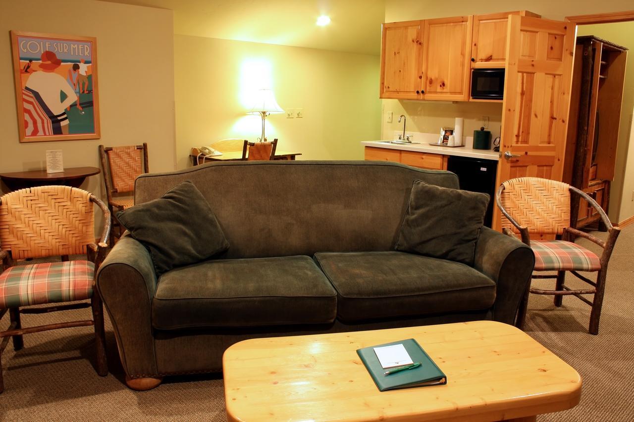 Mountain Lake Lodge Woods Bay Bagian luar foto