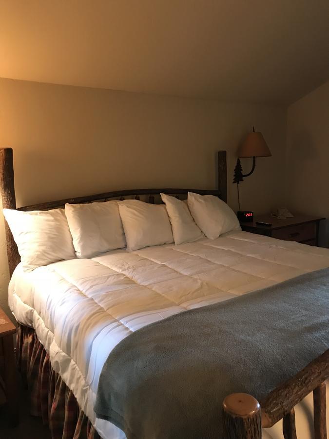 Mountain Lake Lodge Woods Bay Bagian luar foto